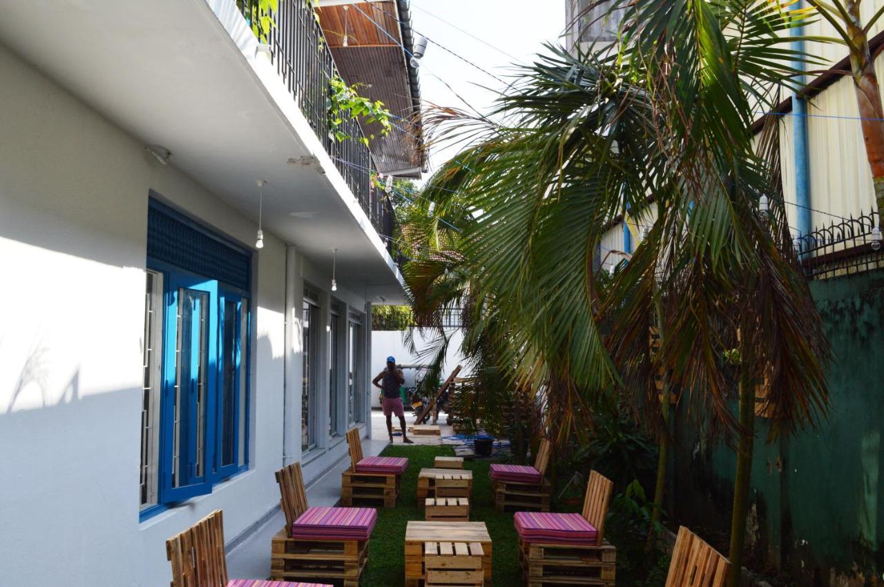 Groove House Hostels Коломбо Экстерьер фото