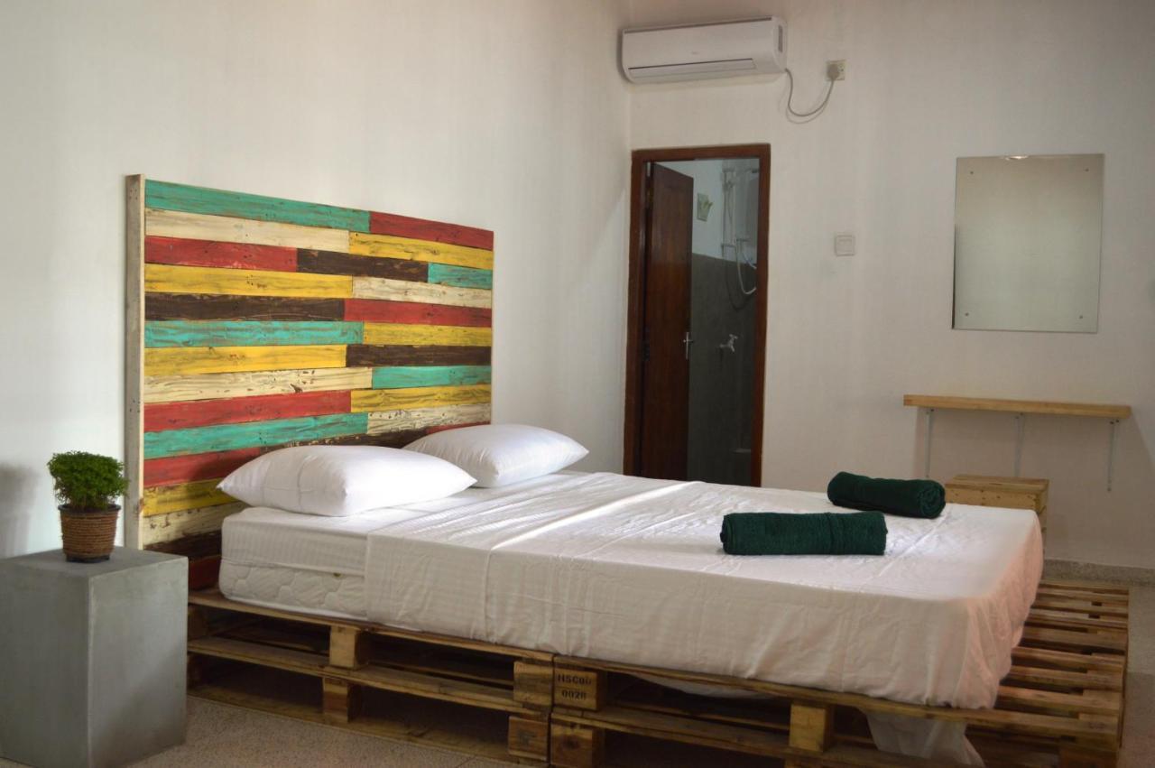 Groove House Hostels Коломбо Экстерьер фото
