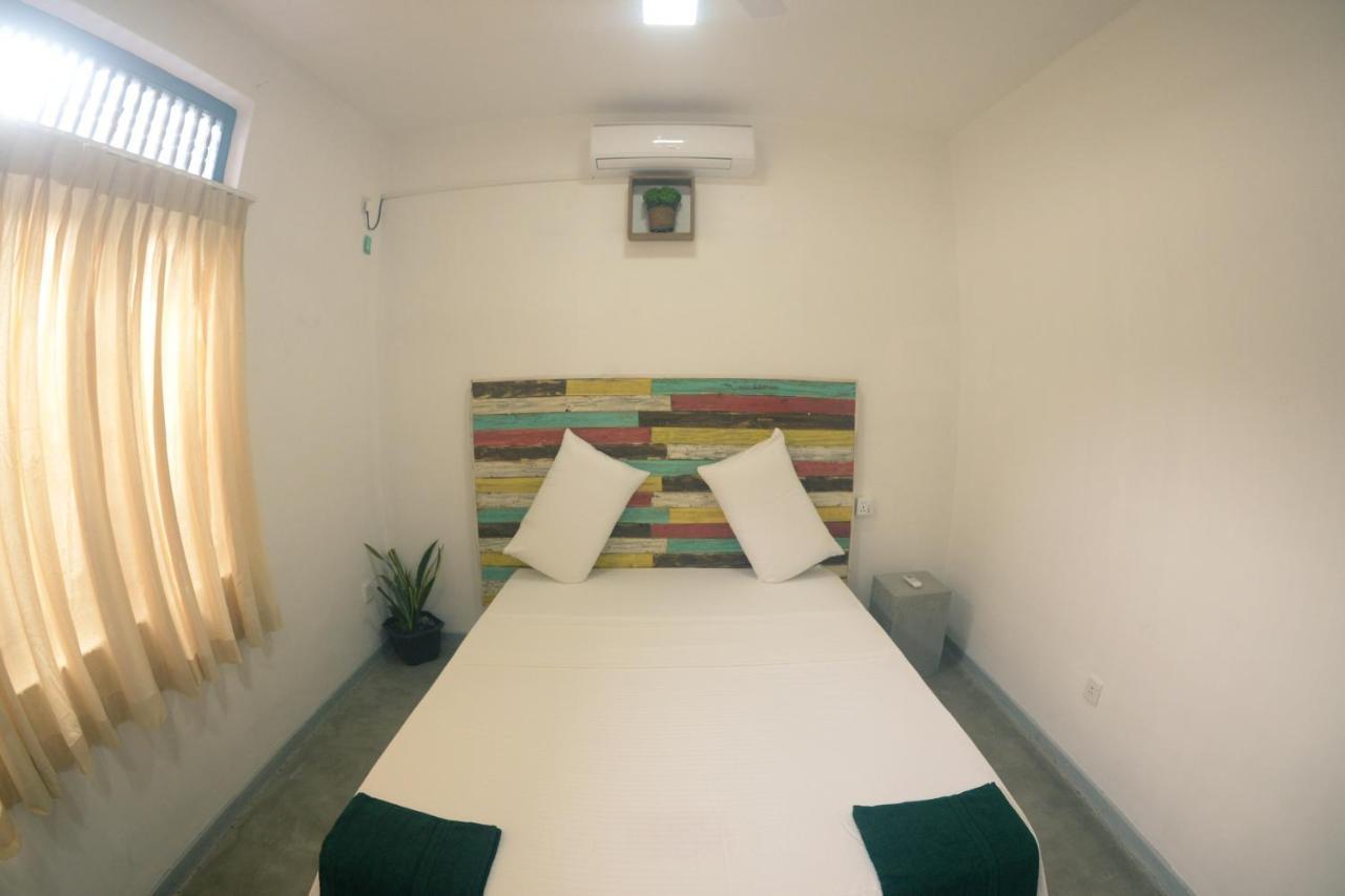 Groove House Hostels Коломбо Экстерьер фото