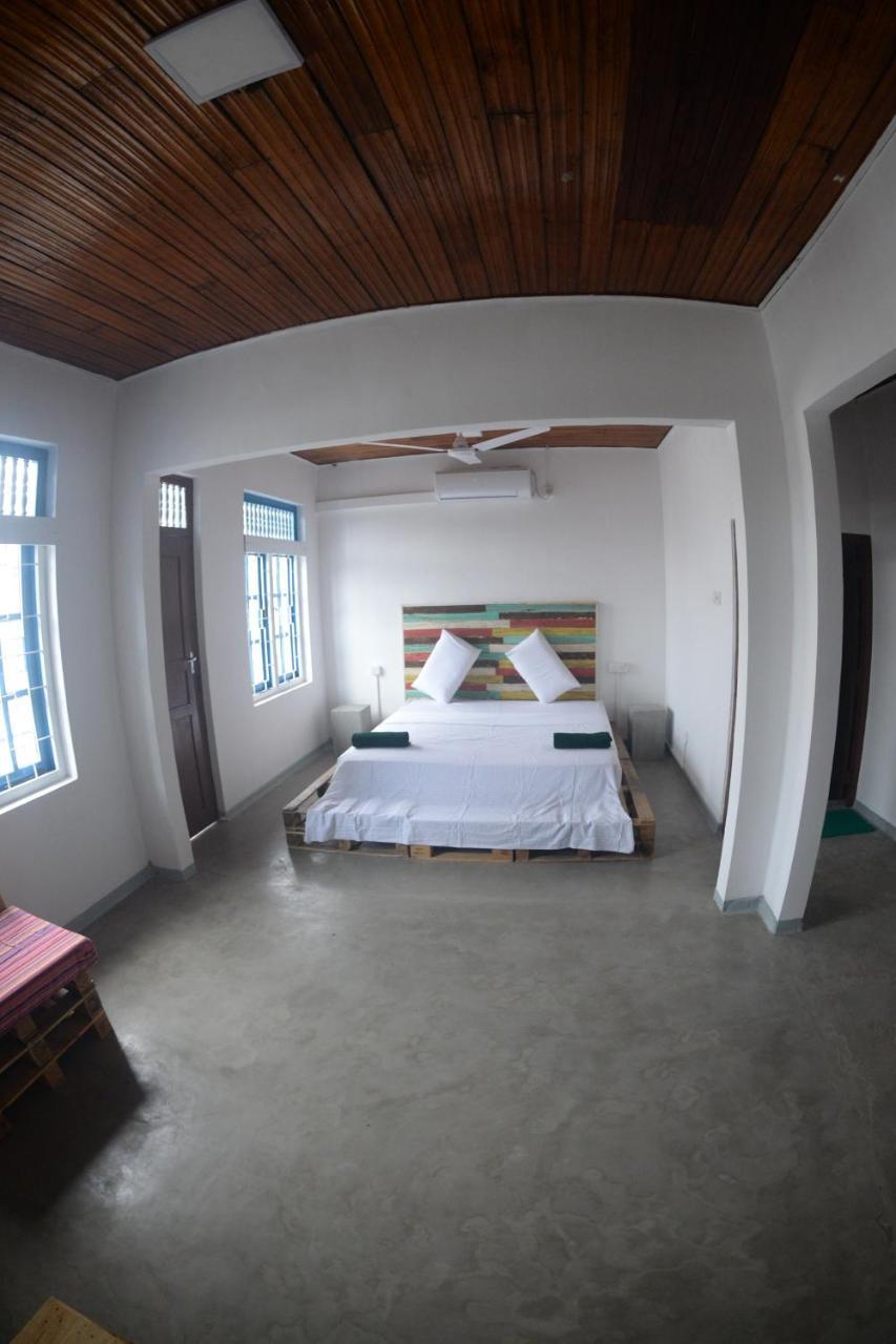 Groove House Hostels Коломбо Экстерьер фото