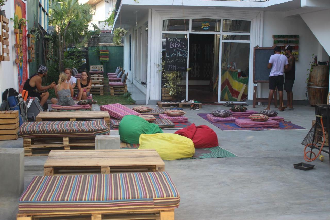 Groove House Hostels Коломбо Экстерьер фото