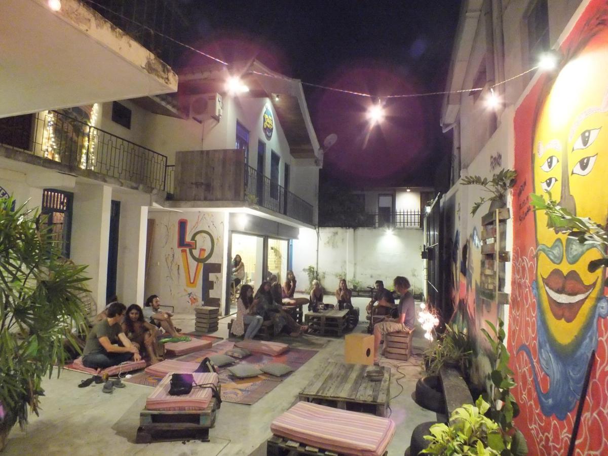 Groove House Hostels Коломбо Экстерьер фото